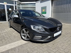 Bild des Angebotes Volvo S60 Momentum R-Design mit Klima/Leder/Navi/PDC/Alus/