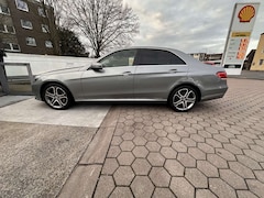 Bild des Angebotes Mercedes-Benz E 500 4Matic BlueEFFICIENCY 7G-TRONIC Avantgarde