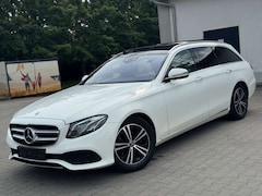 Bild des Angebotes Mercedes-Benz E 220 d T-Modell/PANO/ACC/WIDESCREEN/LED/KEYLESS