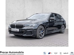 Bild des Angebotes BMW 530 e xDrive A M Sport HUD PANO AHK RFK NAVI LED