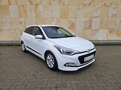 Bild des Angebotes Hyundai i20 blue Passion *SHZ*PDC*ALLWETTER*LED*HAND*