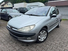 Bild des Angebotes Peugeot 206 206 110 Premium*Automatik*Zahnriemen+WasserPumpe*Tüv+Inspektion NEU ***
