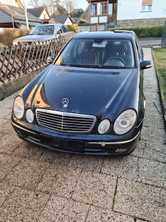 Bild des Angebotes Mercedes-Benz E 500 Avantgarde