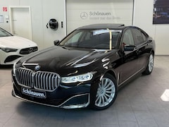 Bild des Angebotes BMW 740 d xDrive ExecutiveDrivePro+SHD+HARMAN+MASSAG