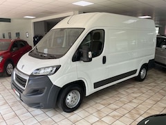 Bild des Angebotes Peugeot Boxer Kasten Hochraum 333 L2H2 Pro BlueHDi 160