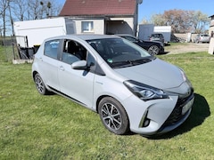 Bild des Angebotes Toyota Yaris Yaris Hybrid Hybrid 1.5 VVT-i Team Deutschland