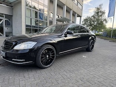 Bild des Angebotes Mercedes-Benz S 350 BlueTEC Langvesion DPF 4Matic 7G-TRONIC Scheckheft