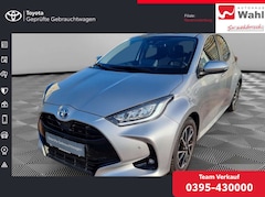 Bild des Angebotes Toyota Yaris 1.5 Hybrid Team Deutschland