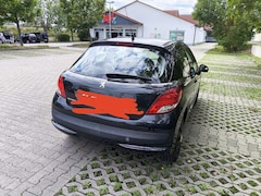 Bild des Angebotes Peugeot 207 95 VTi Urban Style