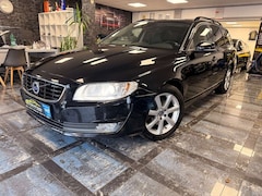 Bild des Angebotes Volvo V70 Kombi Linje Svart/Navi/Aluräder/Xenon/Leder
