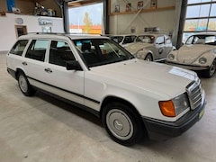 Bild des Angebotes Mercedes-Benz 230 TE *Orig. 89´km* 2.Hd sehr schöner Zustand