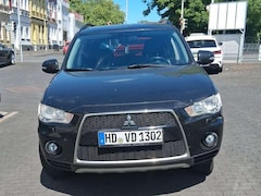 Bild des Angebotes Mitsubishi Outlander Instyle 4WD 7 Sitzer / Automatik / Kamera