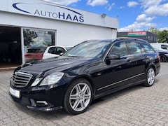 Bild des Angebotes Mercedes-Benz E 200 T*AMG Paket*PDC *el. Heckklappe* Navi*