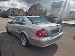 Bild des Angebotes Mercedes-Benz E 320 E -Klasse Lim. E 320 4Matic/Avantgarde