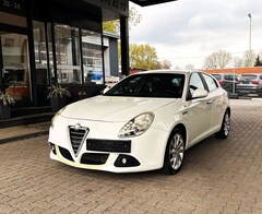 Bild des Angebotes Alfa Romeo Giulietta Turismo/Xenon/PDC/Tempo/Euro 5/1,6 Ltr