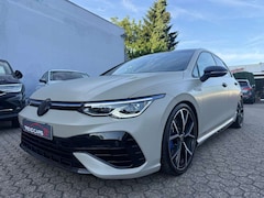 Bild des Angebotes VW Golf VIII Lim. R 4Motion*ACC*Harmann Kardon*Akra