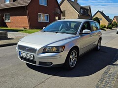 Bild des Angebotes Volvo V50 1.6 D Momentum 17" Alufelgen Tüv 07/2026