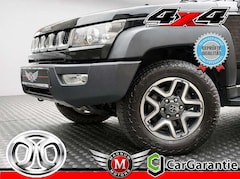 Bild des Angebotes Jeep Wrangler BJ40 2.3i 4x4 TURBO*1.Hand*Aut.*Leder*AHK*R-Cam*