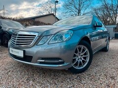 Bild des Angebotes Mercedes-Benz E 300 BlueEFFICIENCY Pano*Navi*Tempo*SitzHz.