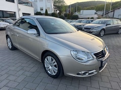 Bild des Angebotes VW Eos 2.0/1.Hand/SH-gepflegt/SHZ/Panoramadach