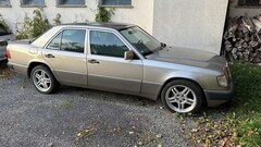 Bild des Angebotes Mercedes-Benz E 320 Aut.