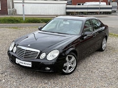 Bild des Angebotes Mercedes-Benz E 230 V6 Lim. Aut. Sportpaket Leder *GEPFLEGT*
