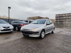 Bild des Angebotes Peugeot 206 Grand Filou Tüv neu Zahnriemen neu Automatik