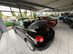 Bild des Angebotes VW New Beetle 1.4 Cabrio,Vollleder ,el-Verdeck, Sitzheizung,.