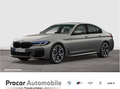 Bild des Angebotes BMW 550 M550i xDrive HUD ACC AHK RFK NAVI Standh. LED