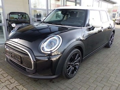 Bild des Angebotes MINI Cooper 1.5 Classic Trim Autom.*NAVI*LEDER*KEYLESS*SHZ*CAM