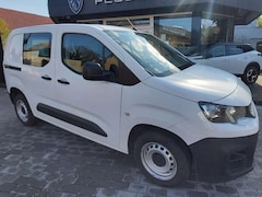 Bild des Angebotes Peugeot Partner Premium L1-Tempomat-SHZ-Nebel-SOS-Star&Stop