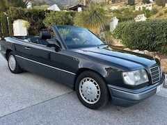 Bild des Angebotes Mercedes-Benz CE 300 320 CABRIO, 5-GANG GETRAG, 1.HAND, SCHECKHEFT, TRAUM ZUSTAND