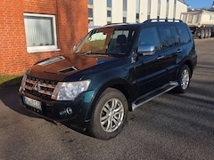 Bild des Angebotes Mitsubishi Pajero Pajero 3.2 DI-D AutomatikEdition 30