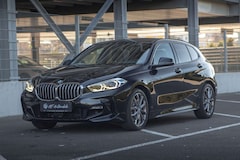 Bild des Angebotes BMW 120 i Lim. Aut.*M Sport*KAM*PANO*LRH*AppleCarPlay