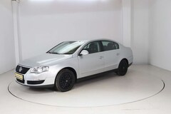 Bild des Angebotes VW Passat 1.6 FSI * PDC * Tempomat *