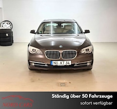 Bild des Angebotes BMW 740 i  *KEYLESS  *SOFTCLO  *HEADUP  *KAMERA