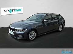 Bild des Angebotes BMW 318 d Touring Advantage Aut./Navi/HUD/DAB/Kamera