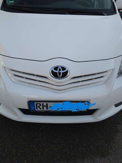 Bild des Angebotes Toyota Verso Verso 2.2 D-4D Automatik Executive