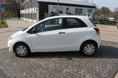Bild des Angebotes Toyota Yaris Basis/1-Hand/124Tkm/Tüv NEU.