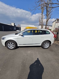 Bild des Angebotes Volvo XC60 D4 Geartronic Summum