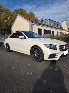 Bild des Angebotes Mercedes-Benz E 350 d 4Matic 9G-TRONIC AMG Line 20 Zoll Pano Burmester