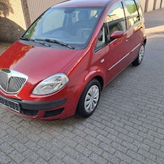 Bild des Angebotes Lancia MUSA 1.4 16v Automatik rot