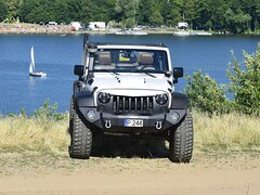 Bild des Angebotes Jeep Wrangler Wrangler Unlimited 3.6 V6 Automatik Rubicon Off-Road Lift AEV FOX Warn RSE Mopar Top Zustand 44 000 km!