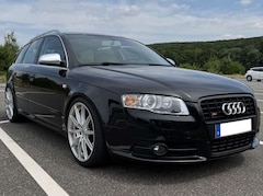 Bild des Angebotes Audi S4 S4 4.2 quattro//Schalter//Motor revidiert