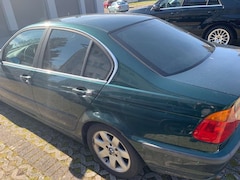 Bild des Angebotes BMW 320 320i