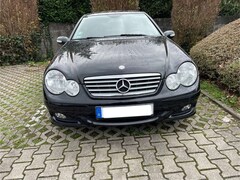 Bild des Angebotes Mercedes-Benz C 200 C+200+CDI+Sportcoupe+Automatik+DPF+Sport+Edition