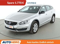 Bild des Angebotes Volvo V60 Cross Country 2.4 D4 Plus AWD Aut.*NAVI*BI-XENON*ACC*PDC*SHZ*