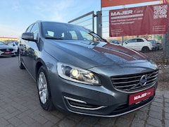 Bild des Angebotes Volvo V60 Kombi Summum*SENSUSSound*LEDER*AT*PDC*LED