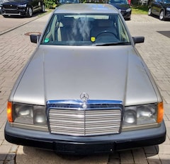 Bild des Angebotes Mercedes-Benz E 300 300 E - W 124