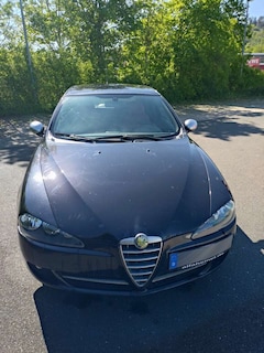 Bild des Angebotes Alfa Romeo 147 147 1.6 Black Line